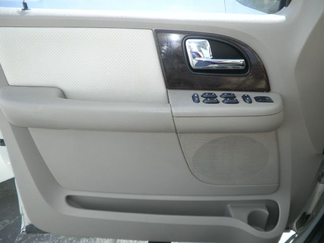 Ford Expedition 2006 photo 4