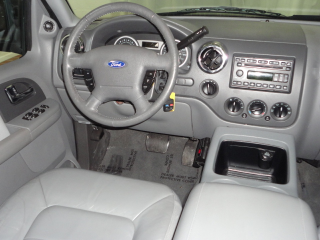 Ford Expedition 2006 photo 1