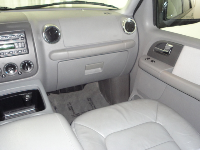 Ford Expedition 2006 photo 2