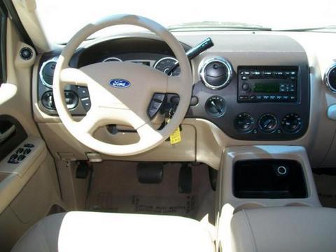 Ford Expedition 2006 photo 2