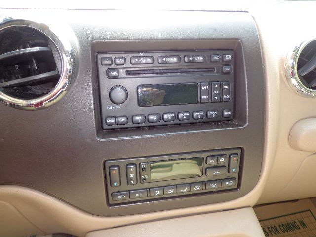 Ford Expedition 2006 photo 16