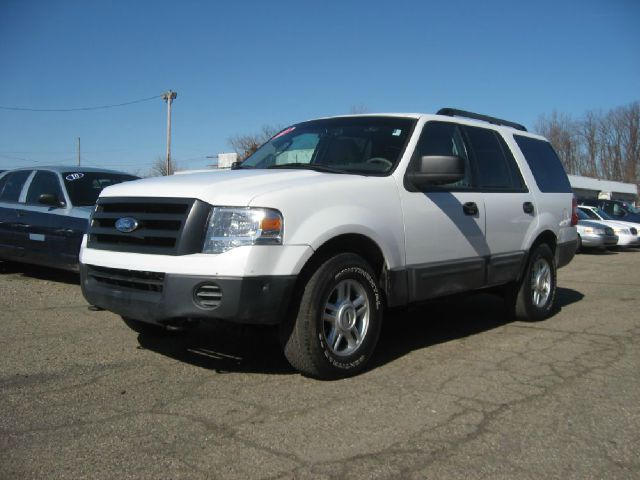 Ford Expedition SL 4x4 Regular Cab SUV