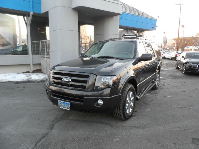 Ford Expedition Super SUV