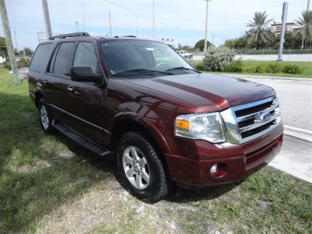 Ford Expedition 2010 photo 2