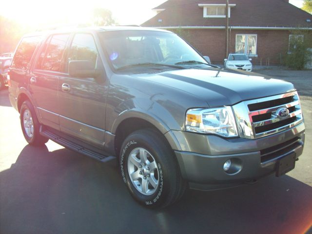 Ford Expedition 2010 photo 1