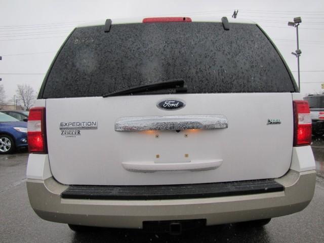 Ford Expedition 2010 photo 3