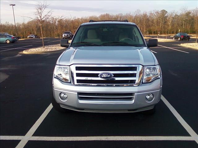 Ford Expedition 2010 photo 2