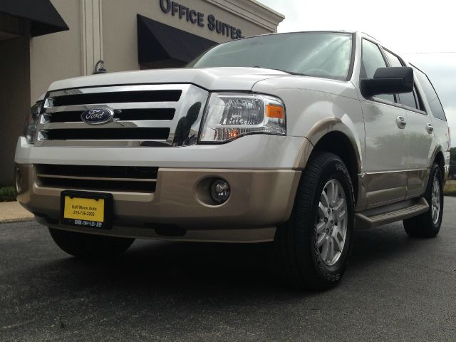 Ford Expedition 2011 photo 3