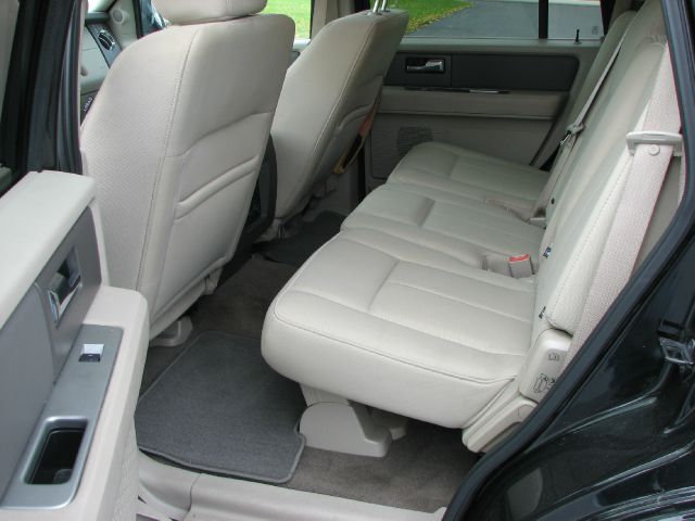 Ford Expedition 2011 photo 4