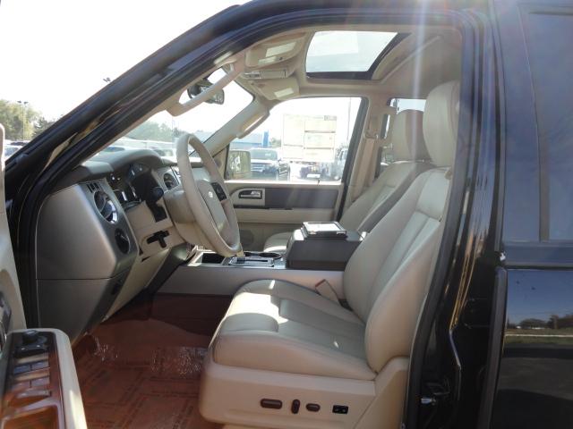 Ford Expedition 2011 photo 3