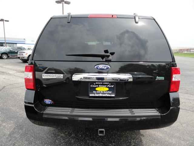 Ford Expedition 2011 photo 11