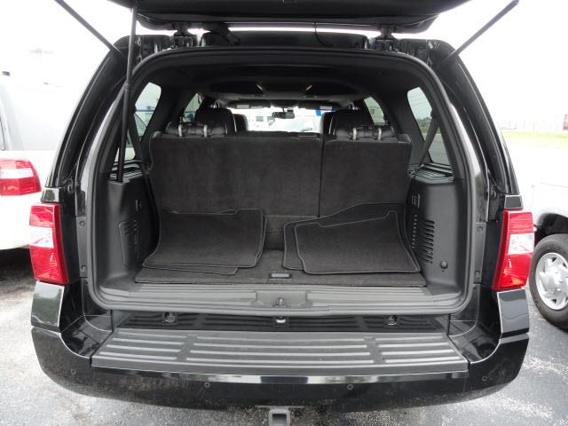 Ford Expedition 2011 photo 13