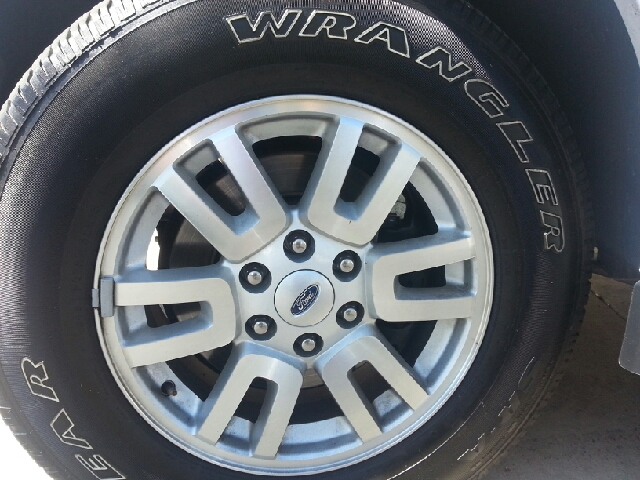 Ford Expedition 2012 photo 18