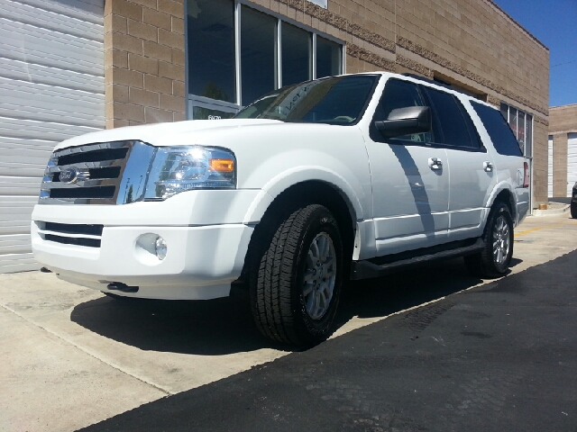 Ford Expedition 2012 photo 2