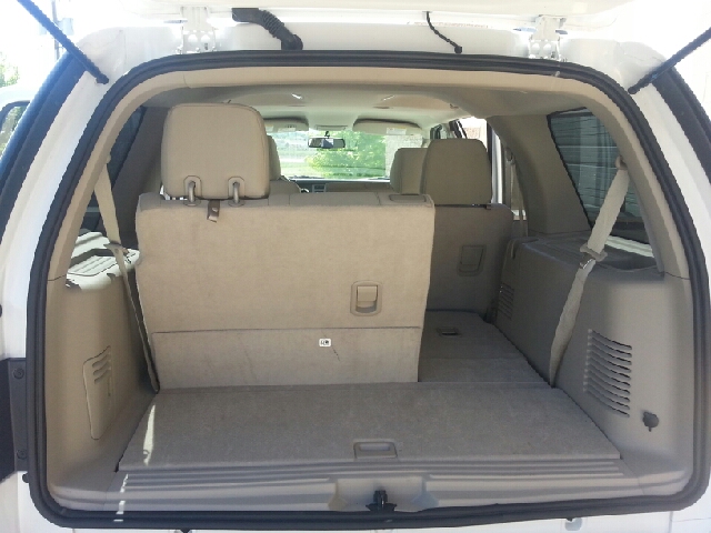 Ford Expedition 2012 photo 3