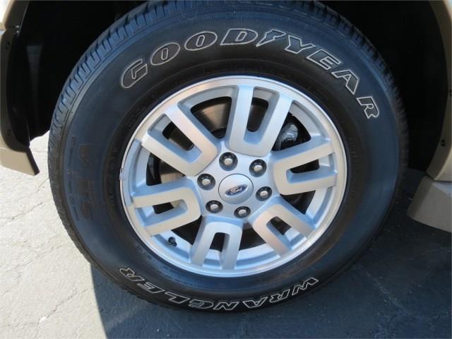 Ford Expedition 2012 photo 4