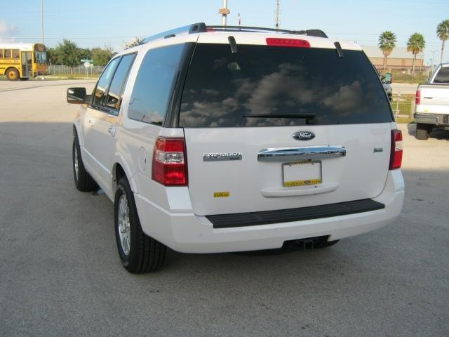 Ford Expedition 2012 photo 3
