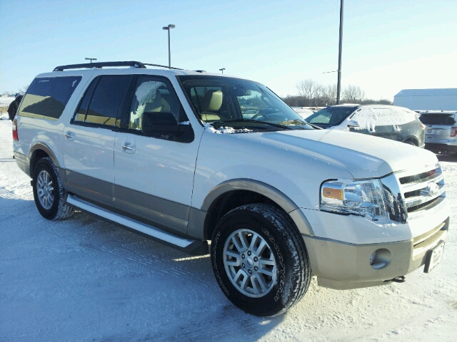 Ford Expedition 2012 photo 2