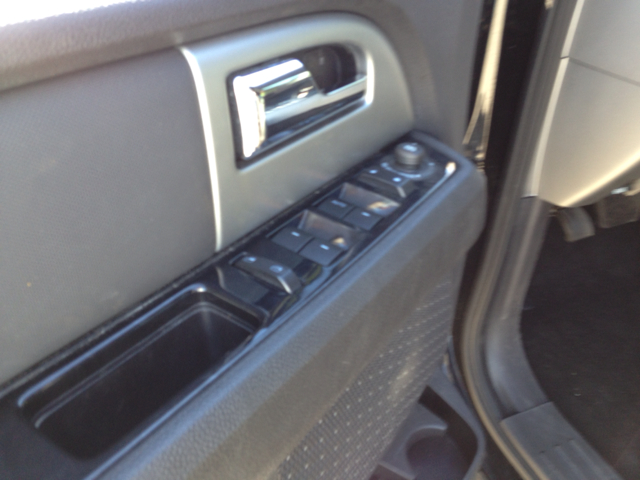Ford Expedition 2012 photo 1
