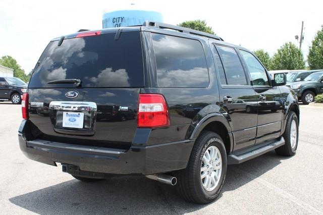 Ford Expedition 2012 photo 1