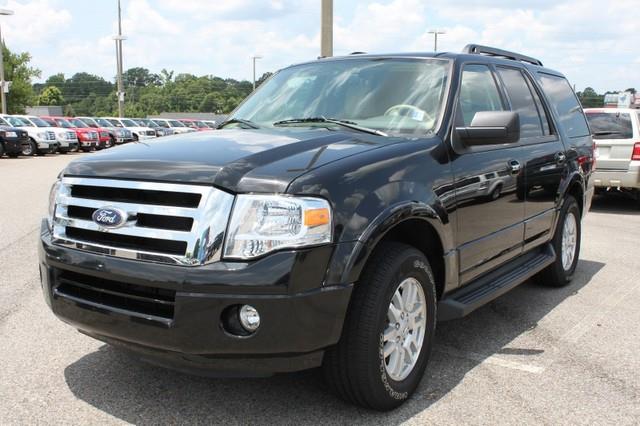 Ford Expedition 2012 photo 2