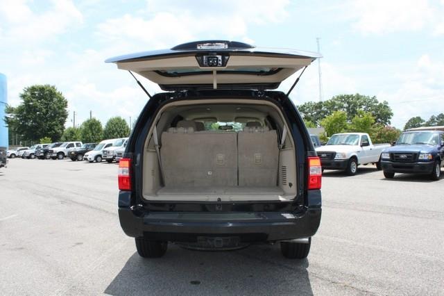 Ford Expedition 2012 photo 4