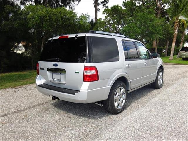 Ford Expedition 2013 photo 2