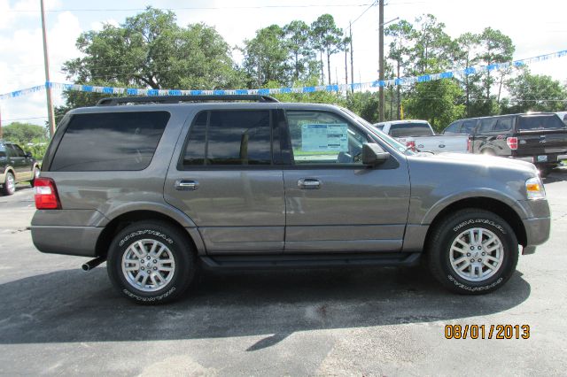 Ford Expedition XLT Hybrid SUV