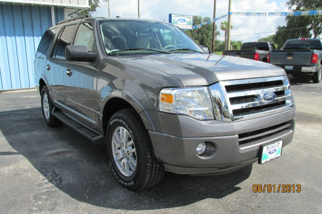 Ford Expedition 2013 photo 1
