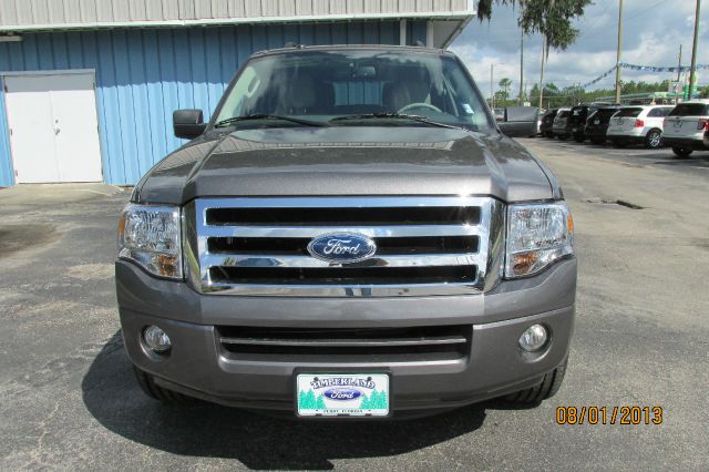 Ford Expedition 2013 photo 2
