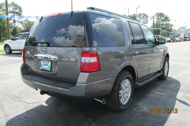 Ford Expedition 2013 photo 4