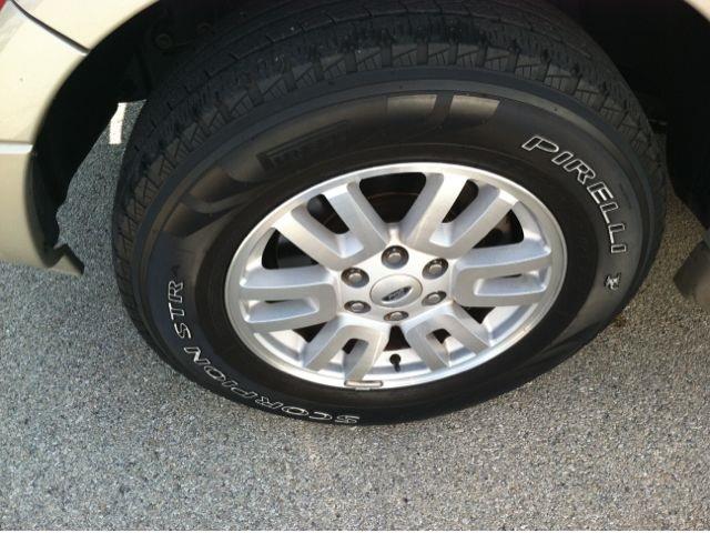 Ford Expedition EL XL XLT Work Series SUV