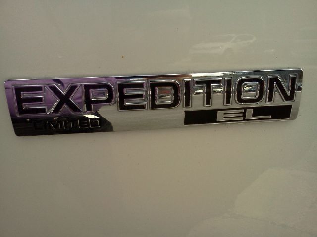 Ford Expedition EL Xtronic CVT LE SUV