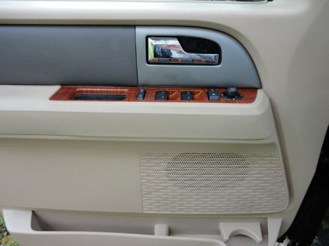 Ford Expedition EL 2007 photo 19