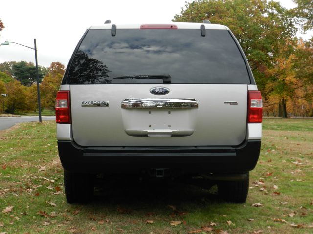 Ford Expedition EL Xtronic CVT LE SUV