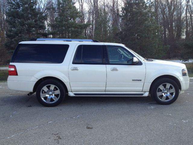Ford Expedition EL Xtronic CVT LE SUV