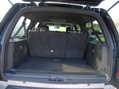 Ford Expedition EL 2009 photo 2