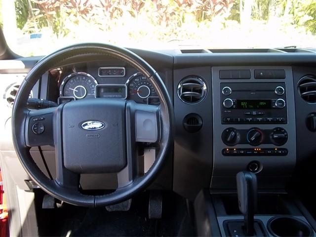 Ford Expedition EL 2009 photo 2