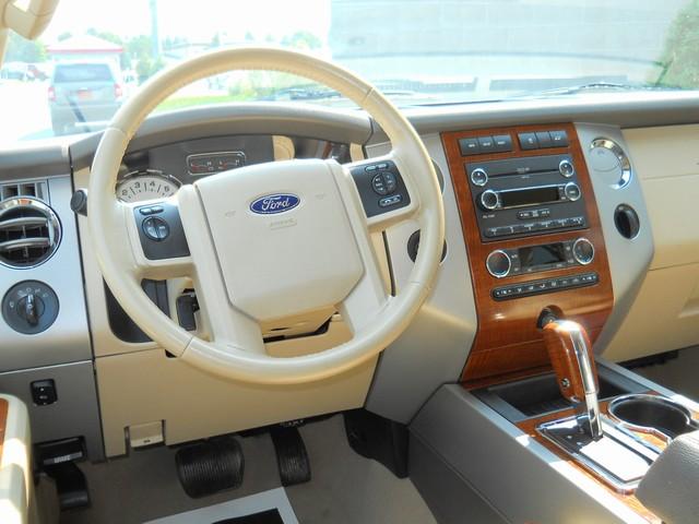 Ford Expedition EL 2010 photo 2