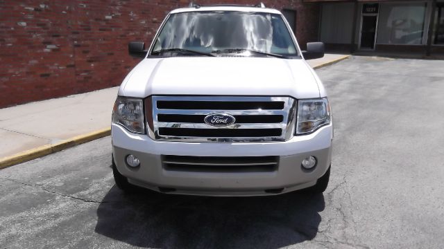 Ford Expedition EL 2010 photo 3
