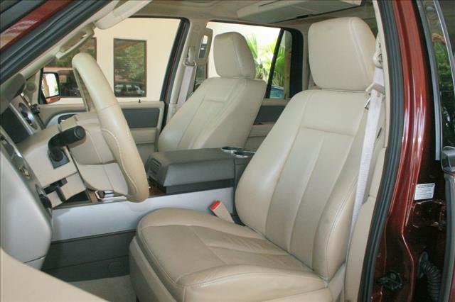 Ford Expedition EL 2010 photo 4