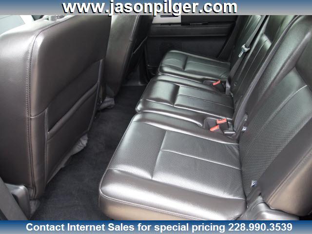 Ford Expedition EL 2011 photo 5