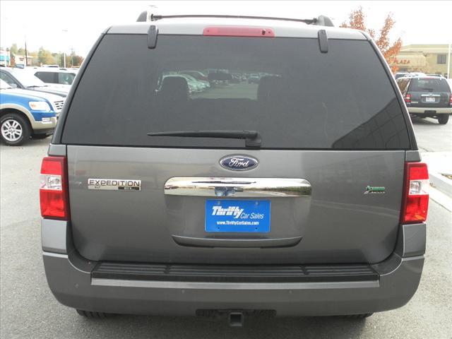 Ford Expedition EL 2011 photo 2