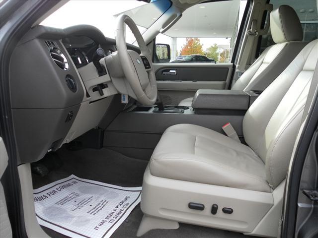 Ford Expedition EL 2011 photo 5
