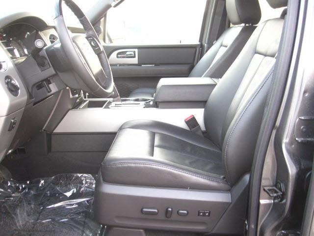 Ford Expedition EL 2012 photo 2