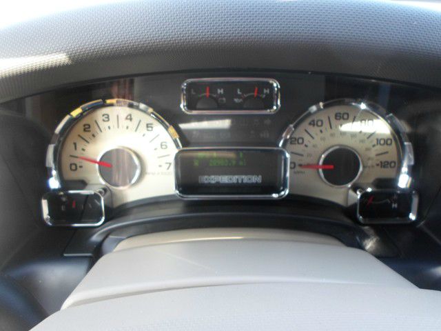 Ford Expedition EL 2012 photo 2