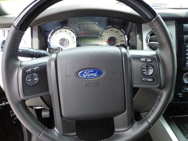 Ford Expedition EL Xtronic CVT LE SUV