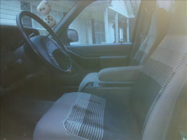 Ford Explorer 1992 photo 2