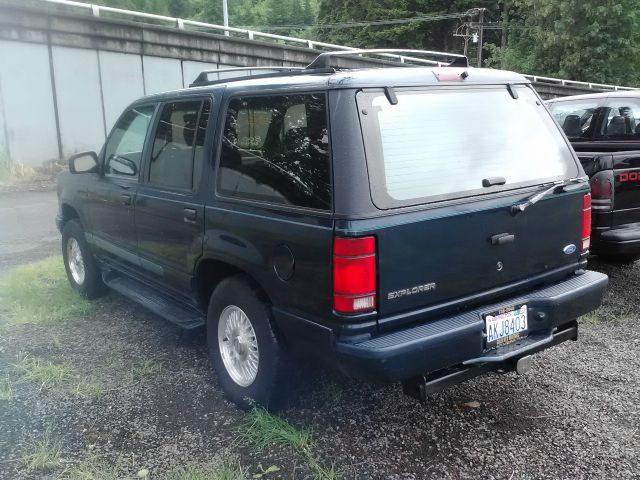 Ford Explorer Super SUV