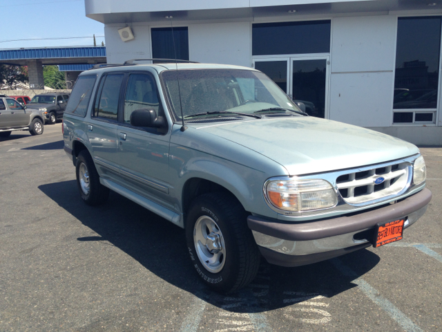 Ford Explorer 1996 photo 3